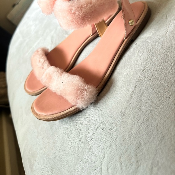 UGG sandals - Picture 4 of 4